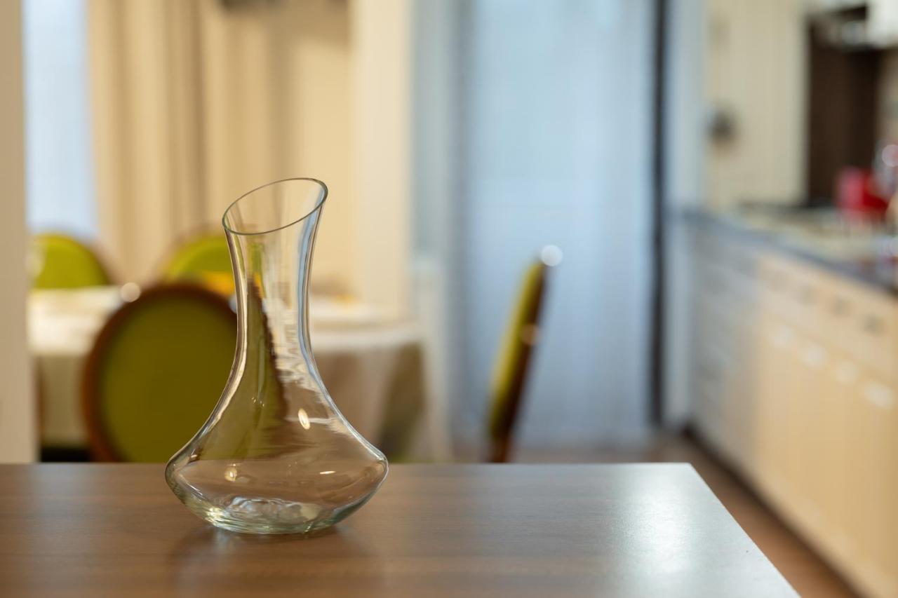 Spacious 3 Rooms 5* Mansion Near Muzeului Square. Free Parking Cluj-Napoca Buitenkant foto